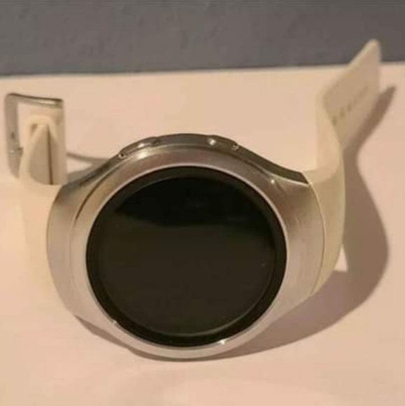 Samsung Gear S2 - Picture 2 of 2